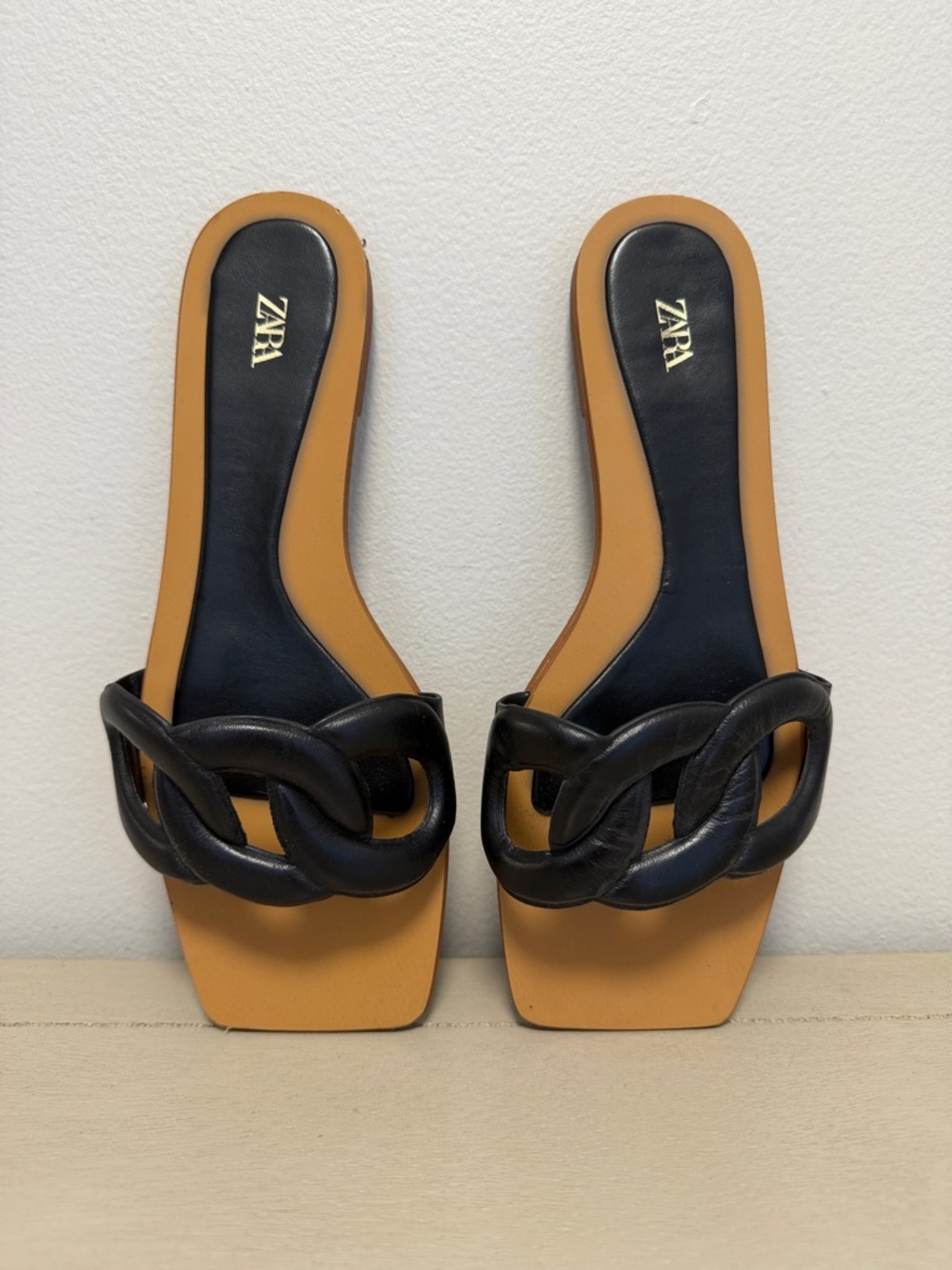 ZARA Black Padded Chain Link Leather Slide Sandals Squared-toe - Size 7 GUC